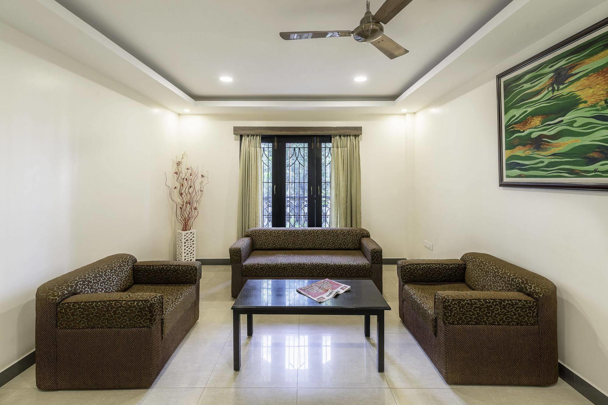 Treebo Elan Hotel Chennai Exterior foto